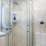 Daire Starlight In Center *