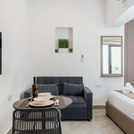 Starlight Λάρνακα